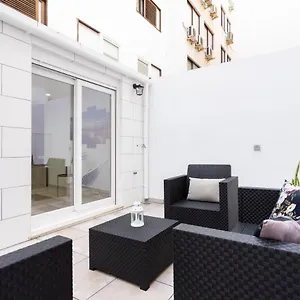 apt-trinidad-avenue-premium.adeje-hotels.com/